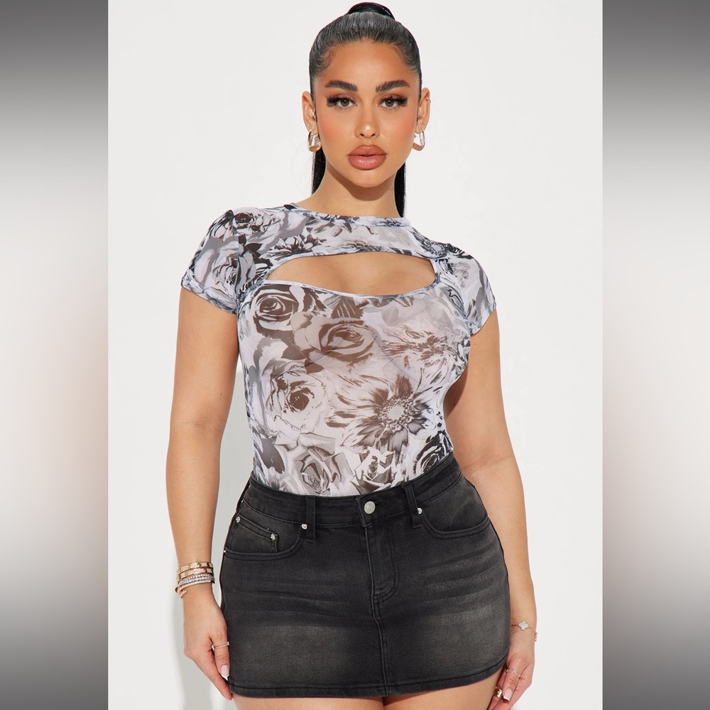 Mesh floral bodysuit black and white new W/O tags cut out Chest short sleeve
